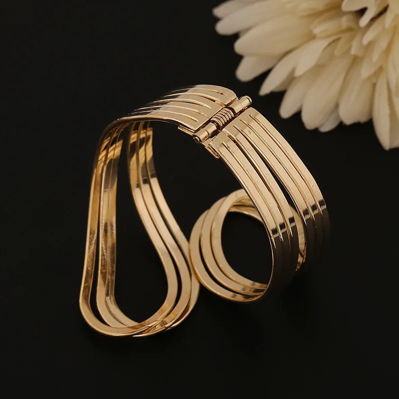 2019 Fashion Bijoux Gold Color Punk Hip Hop Bangles Upper Arm Bracelet for Women Costume Statement Jewelry Fashion Accessories