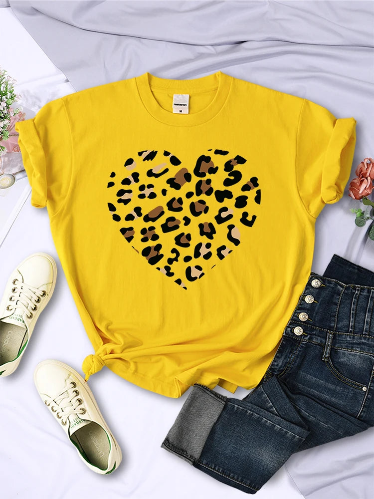 Simple Broken Leopard Heart Women Tshirt Casual Fashion T Shirts Soft Fashion Tee Clothing Harajuku Comfortable Women'S T Shirt